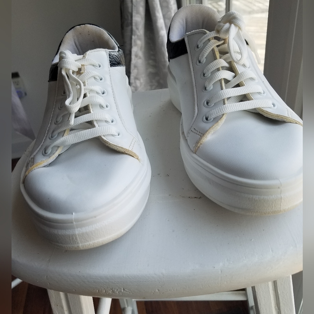 Topshop Sneakers White Black Trim Size 38/7 Made in Italy - Picture 4 of 12